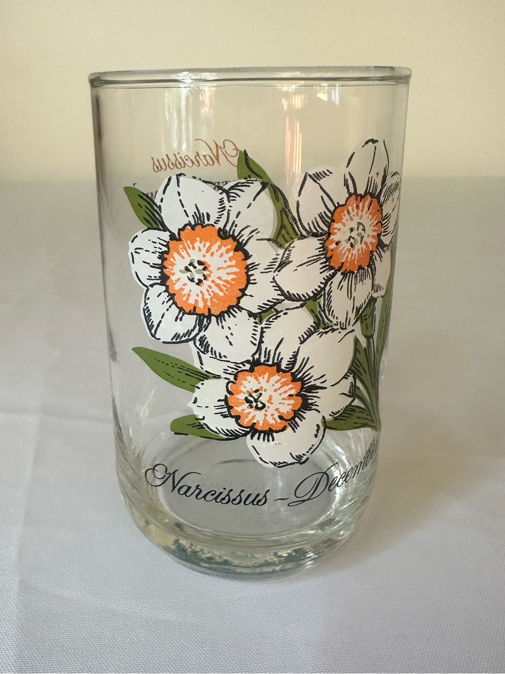 Vintage  1970s Brockway Flower of the month glass: December/Narcissus